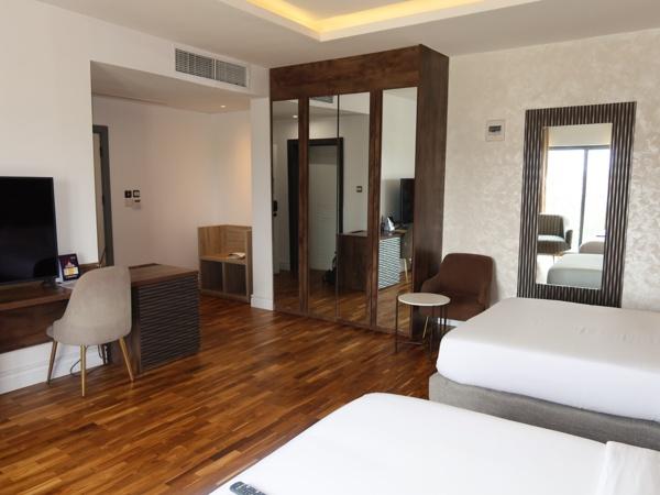 Executive Double Bed