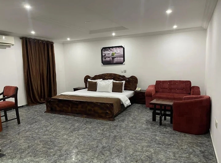 One Bedroom Apartment