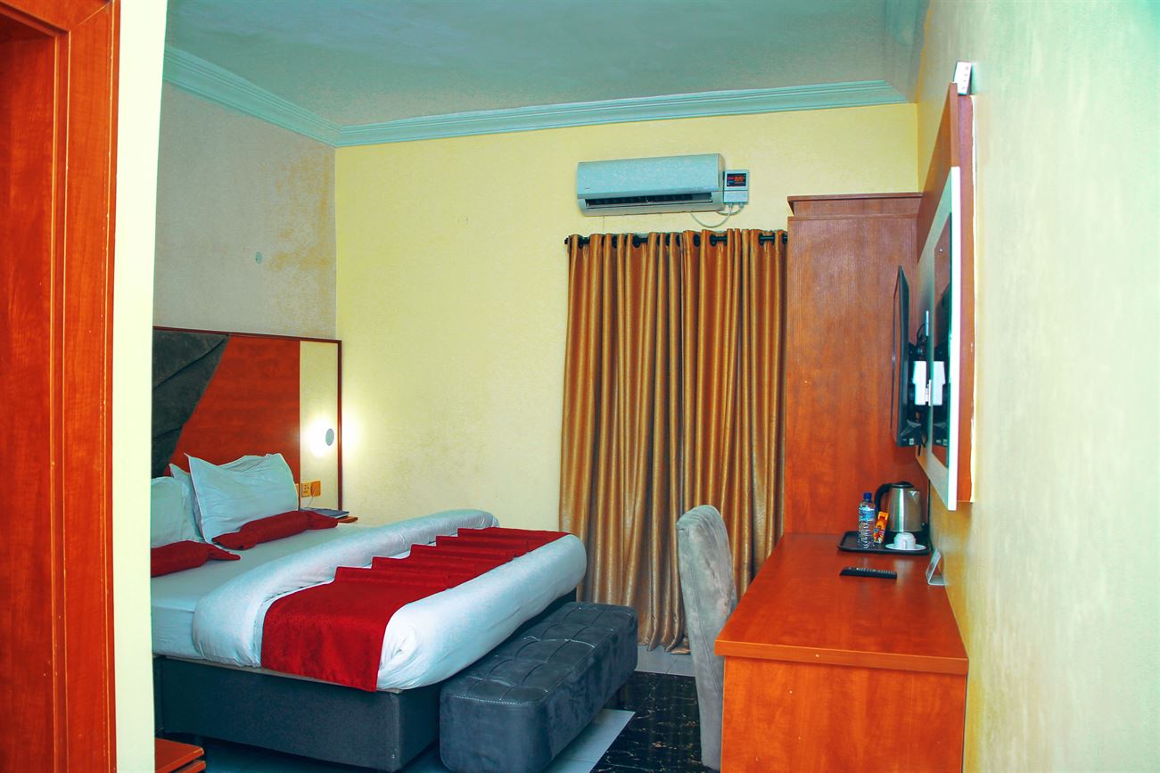 Executive Royal Room