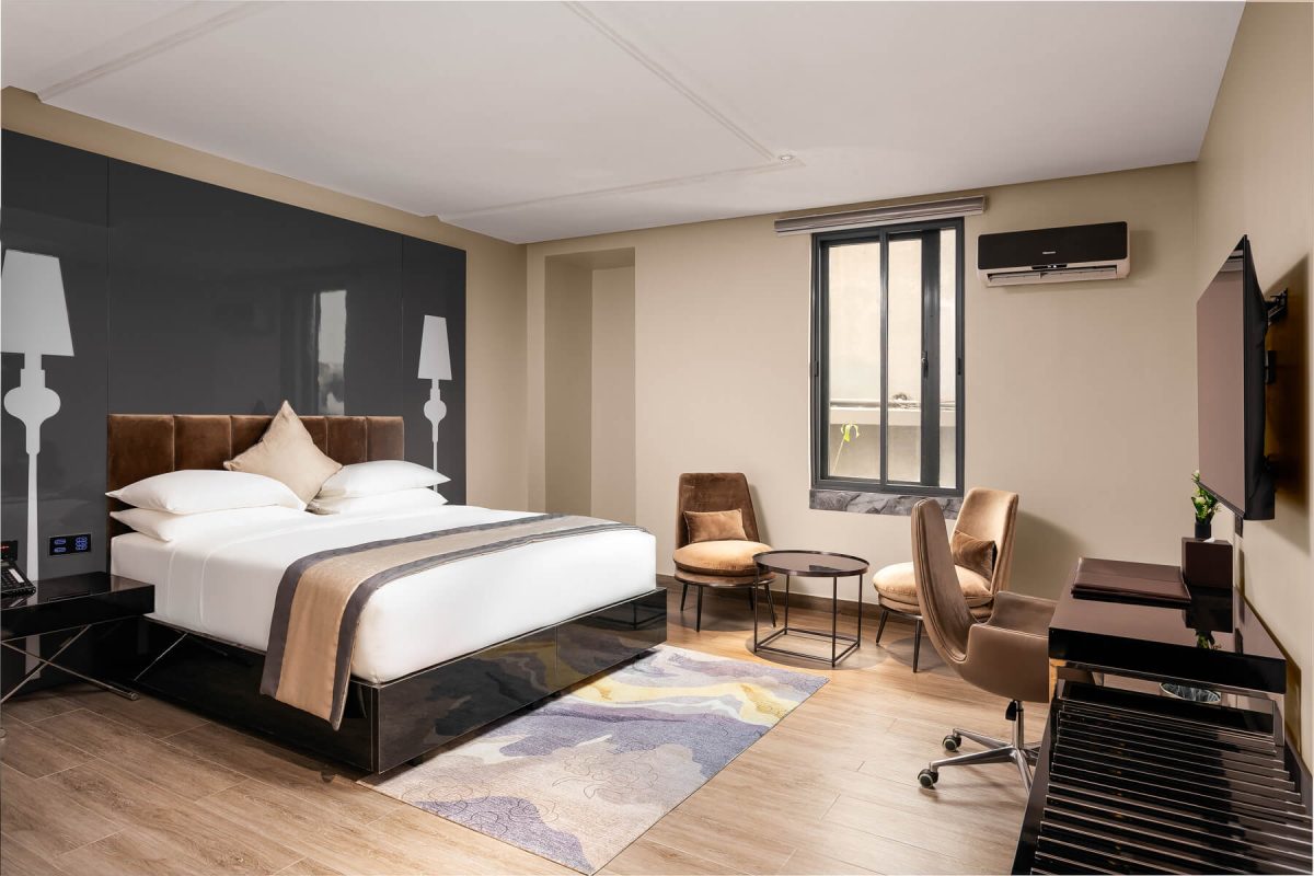 Admirality Executive Room