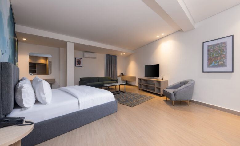 Teak Presidential Suite