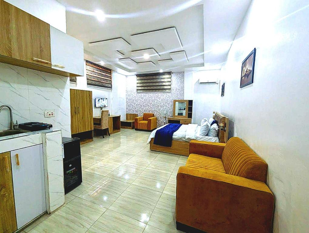 1 Bedroom Apartment