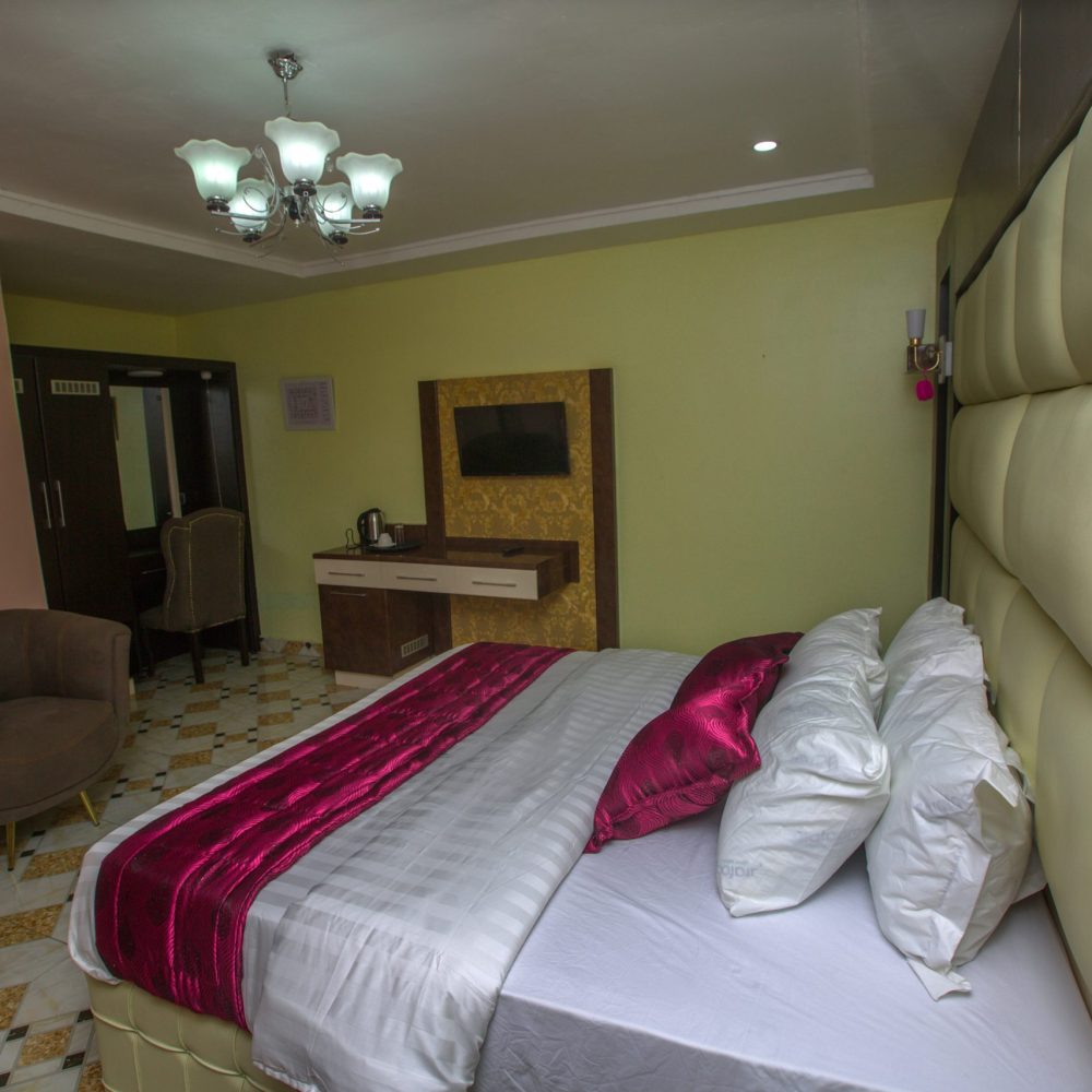 Doreen Super Executive