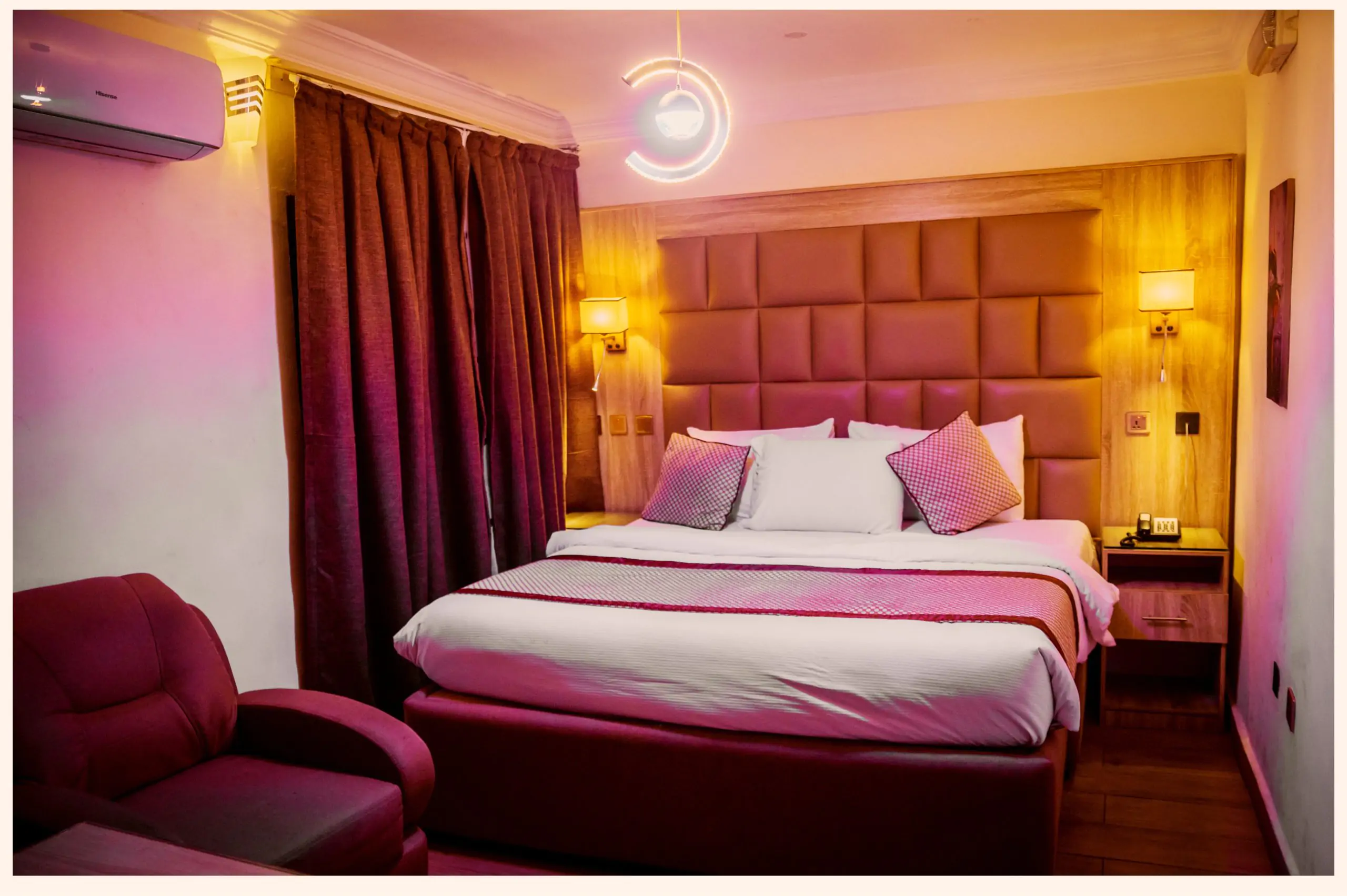 Queen Bik Room