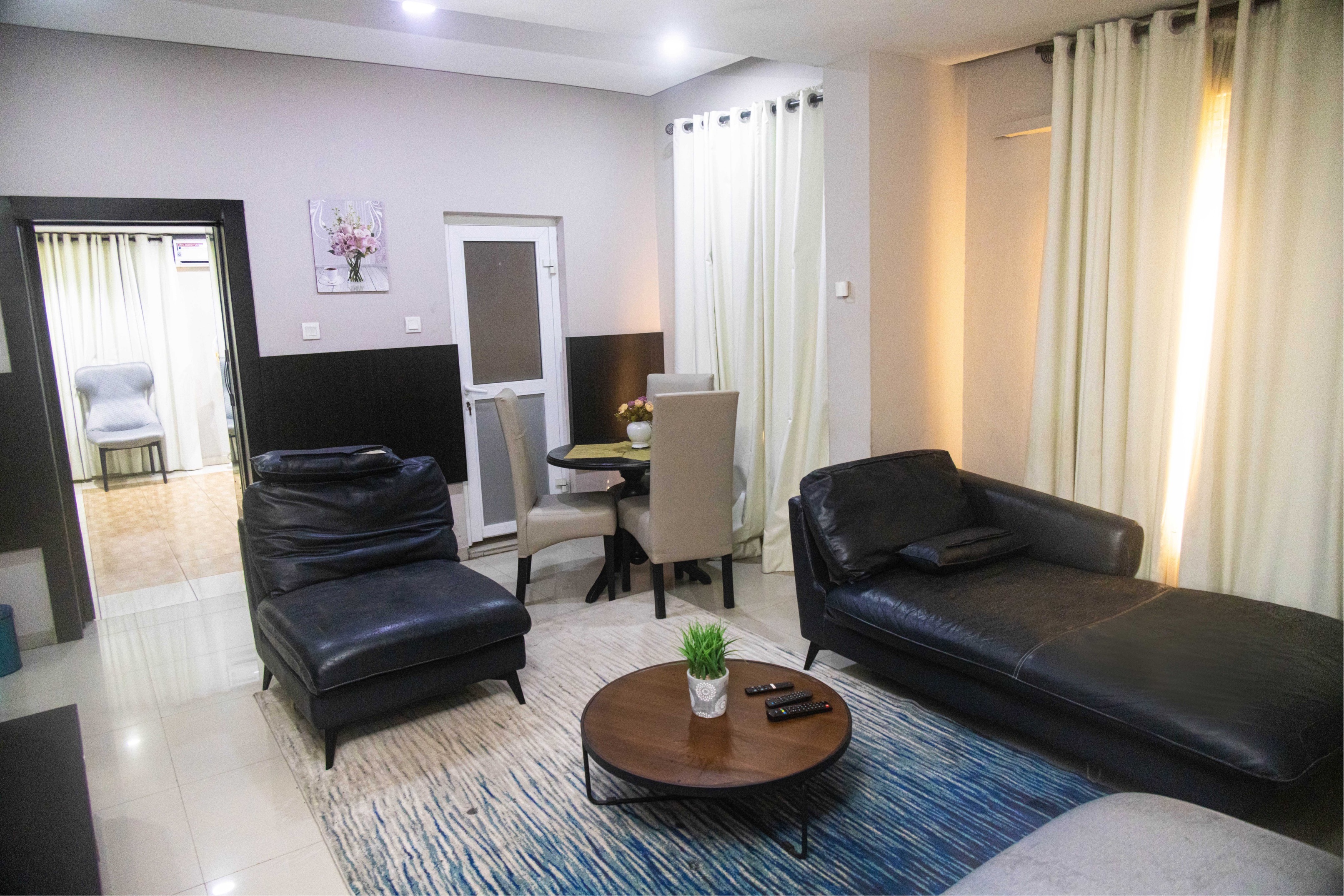 1 Bedroom Apartment