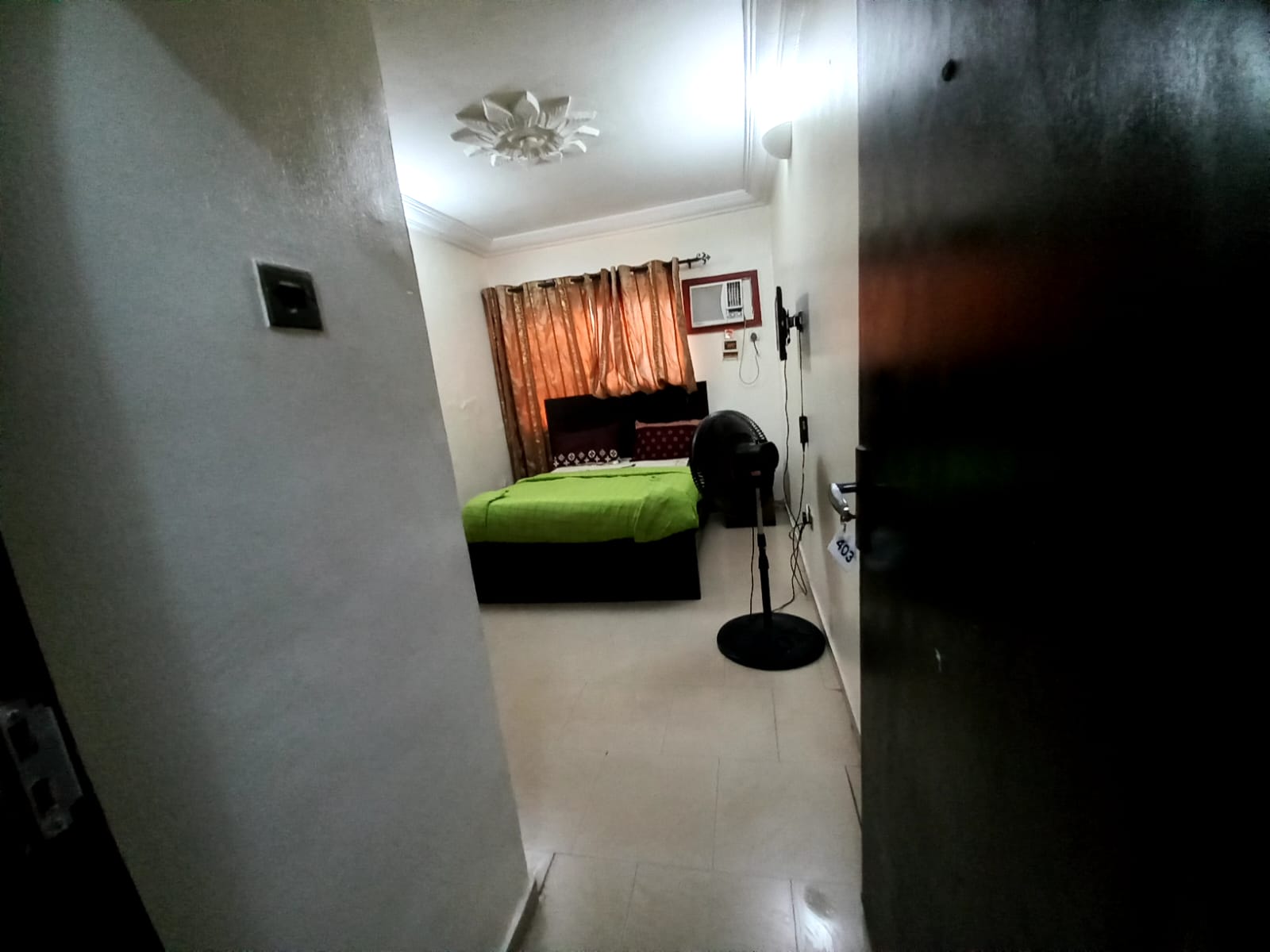 Studio Room