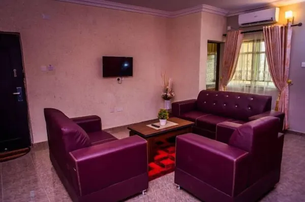 R Twin Suite