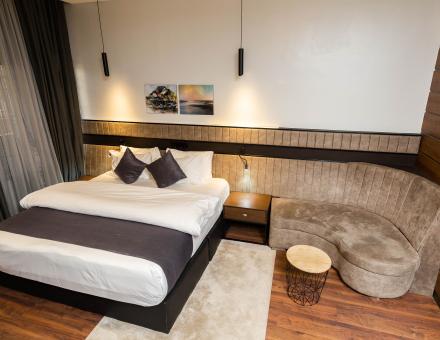 D Stolz Suites