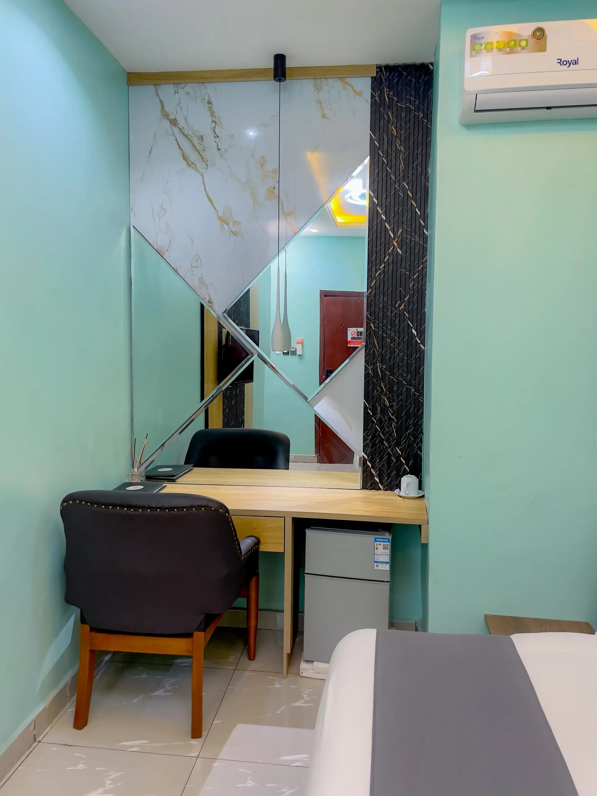 Deluxe Room (P302)