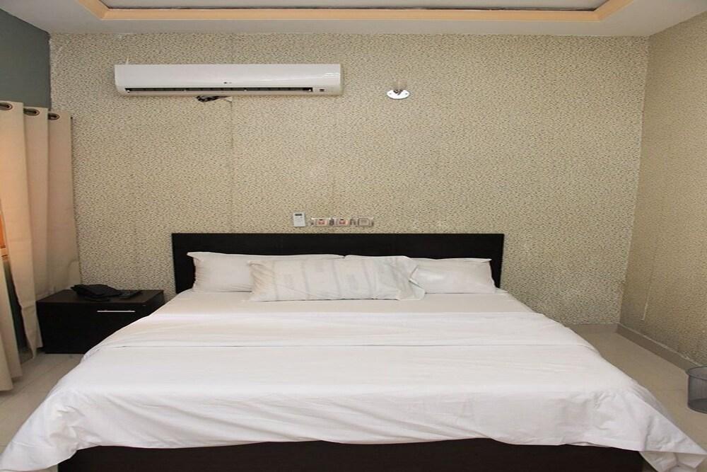 Ambassador Suite