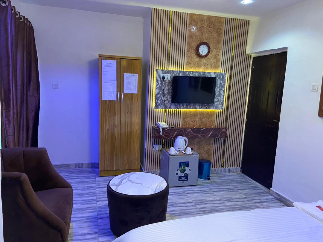 2 Bedroom