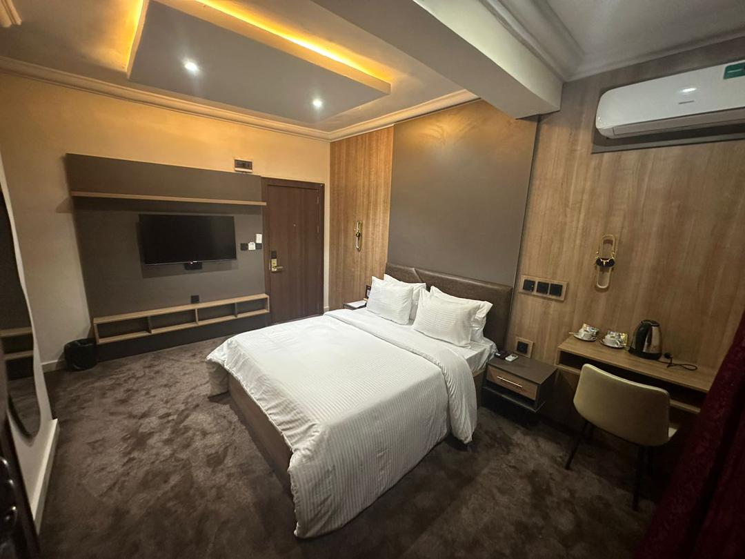 Lord Room