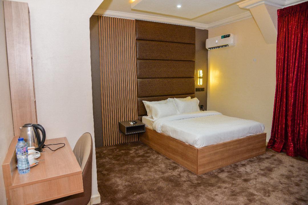 Baron Room