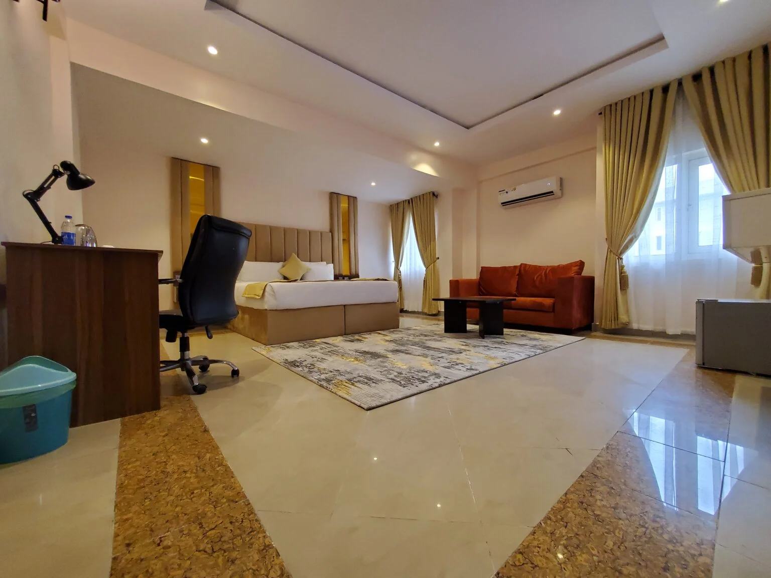 Business Room