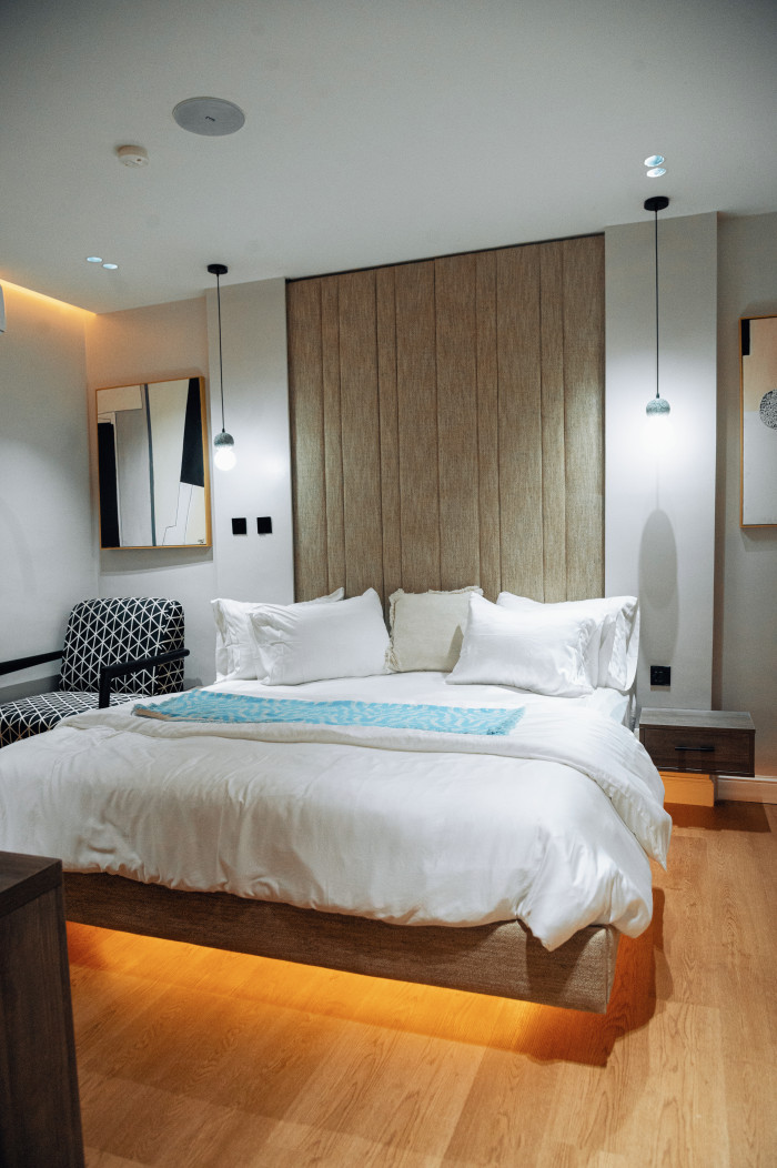 1 Bedroom Apartment With Balcony