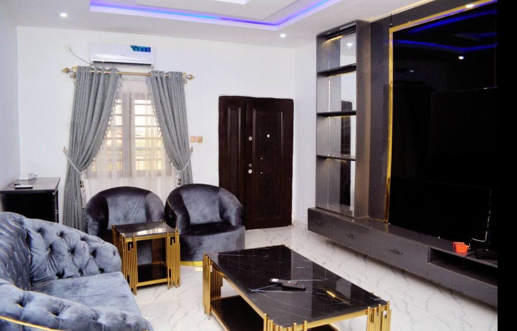 Luxury Apartment (2 Bedroom)