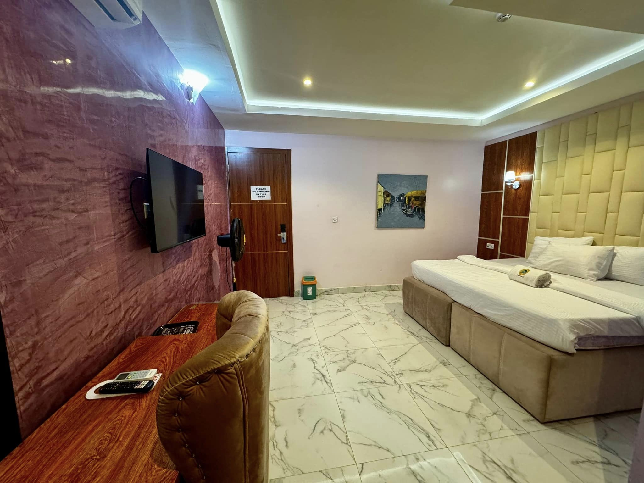 Executive Room
